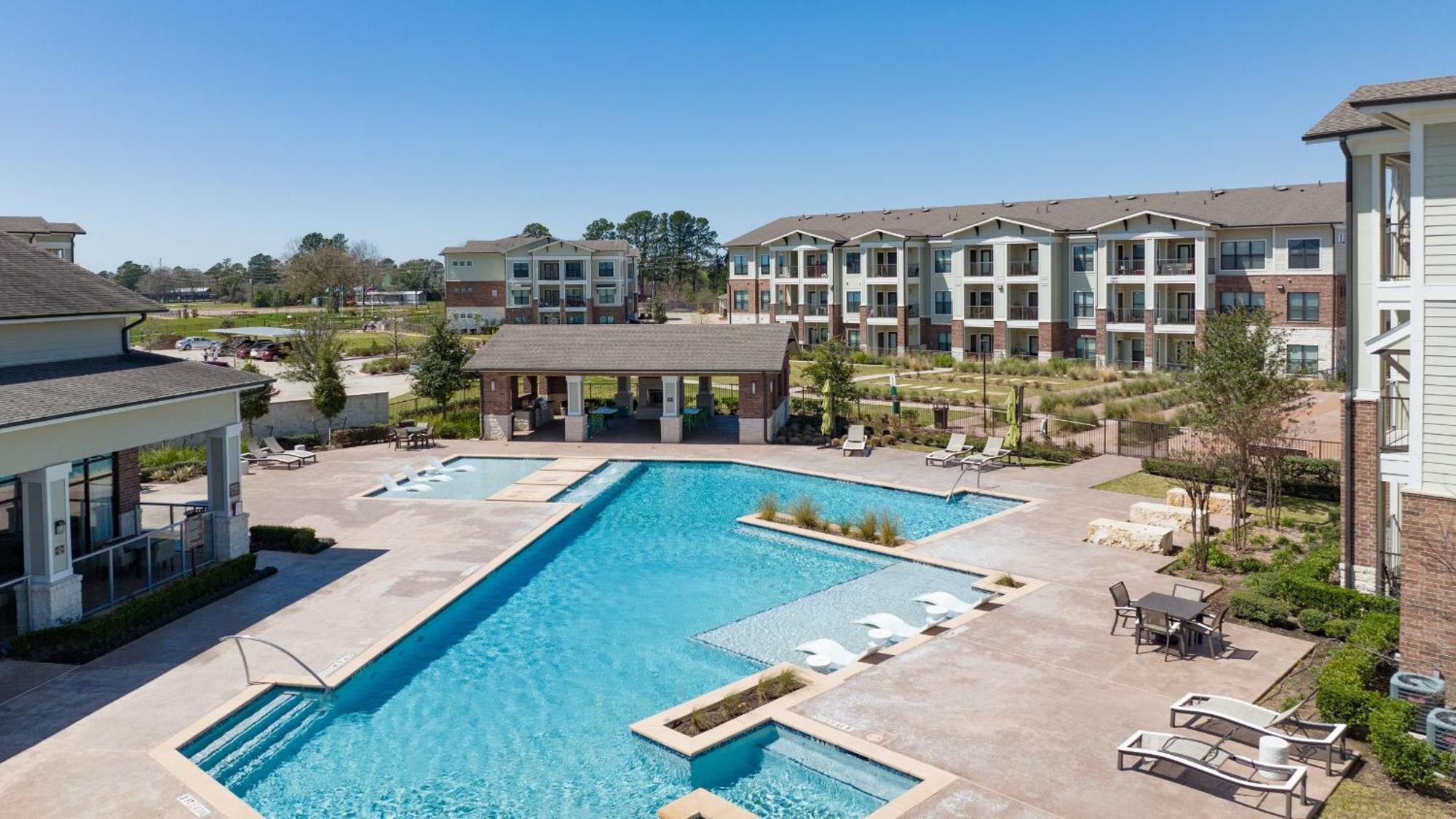 Falcon At Grand Harbor Condos By Barsala Katy Exterior photo